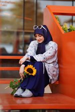 روسری ابریشم ژاکارد سورمه ای کهربا