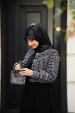 روسری ابریشم ژاکارد مشکی کهربا