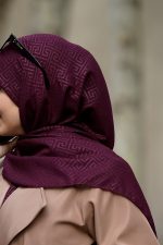 روسری کریشه وارداتی زرشکی دلربا - Image 2