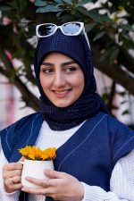 روسری کریشه وارداتی سورمه ای دلربا - Image 3
